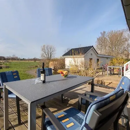 Im Idyllischsten Winkel Ruegens By Interhome Feriehus *
