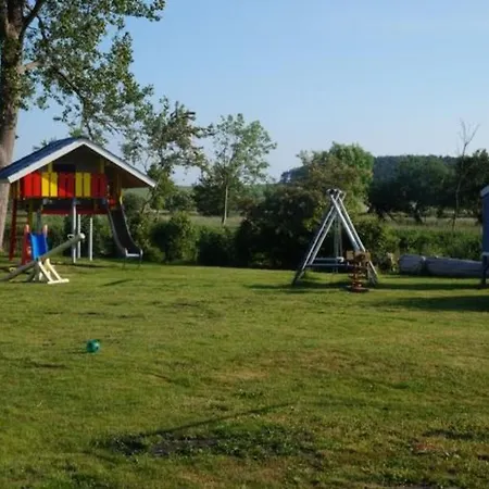 Im Idyllischsten Winkel Ruegens By Interhome *
