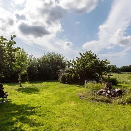 Im Idyllischsten Winkel Ruegens By Interhome