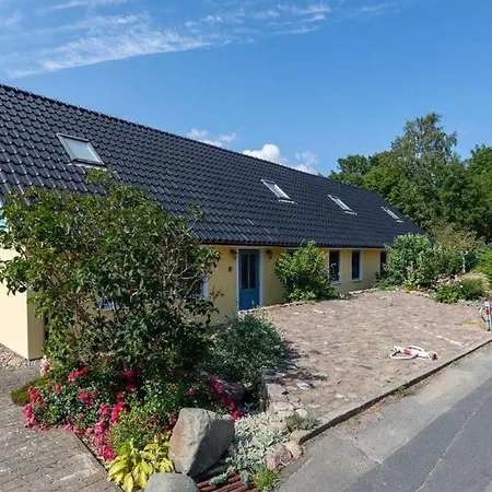 Feriehus Im Idyllischsten Winkel Ruegens By Interhome *