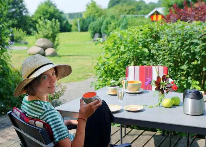 Im Idyllischsten Winkel Ruegens By Interhome * Neuenkirchen